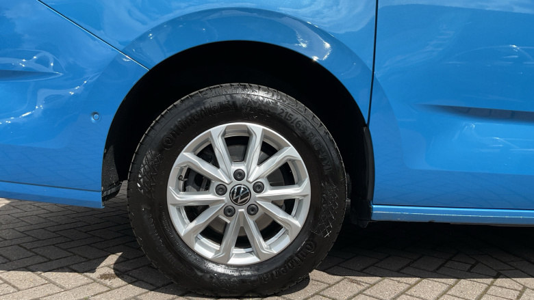 Volkswagen Multivan 2.0 TDI Life 5dr LWB DSG Diesel Estate